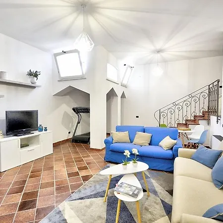 Sleeps 10 With Pool And Air Con 빌라