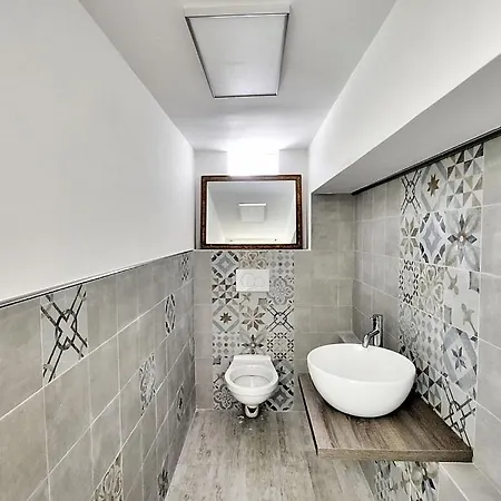 Sleeps 10 With Pool And Air Con 빌라 상트아그넬로