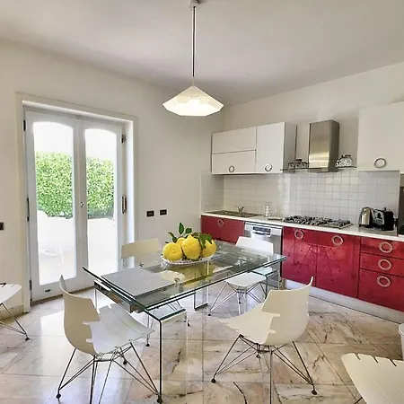 Sleeps 10 With Pool And Air Con * 상트아그넬로